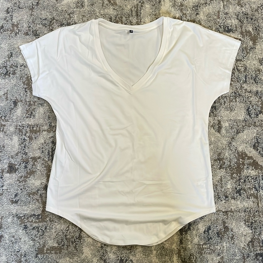 P’tula Vivian Tee